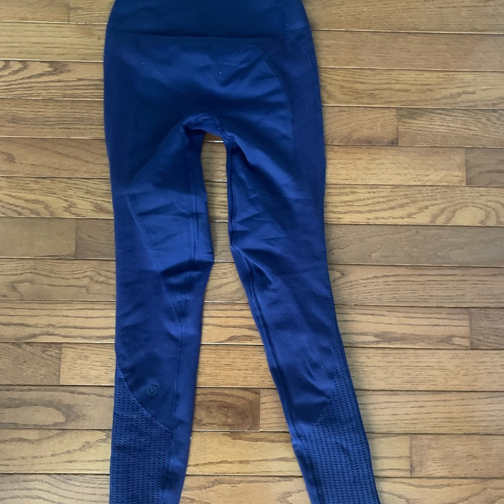 Seamless high waisted navy lululemon leggings